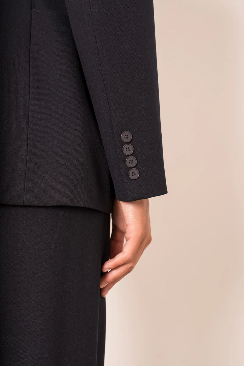 Asymmetrische taillierte Zweireiher-Jacke