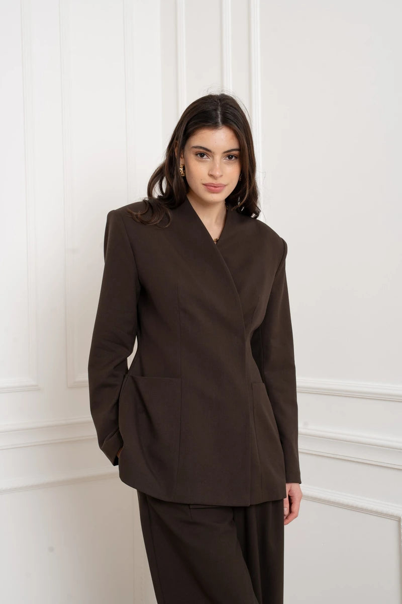 Asymmetrische taillierte Zweireiher-Jacke