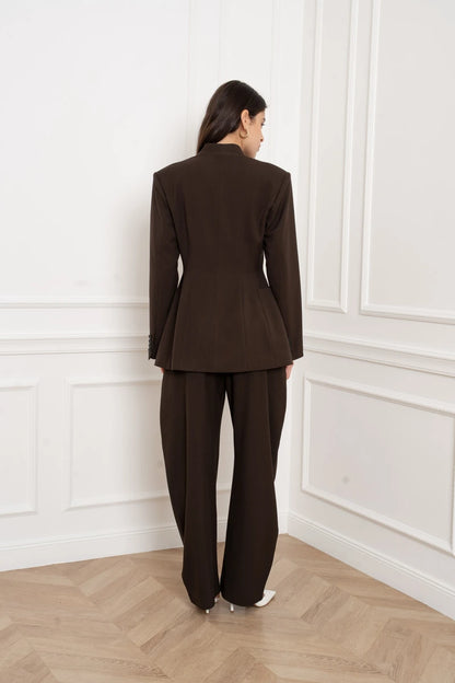 Asymmetrische taillierte Zweireiher-Jacke
