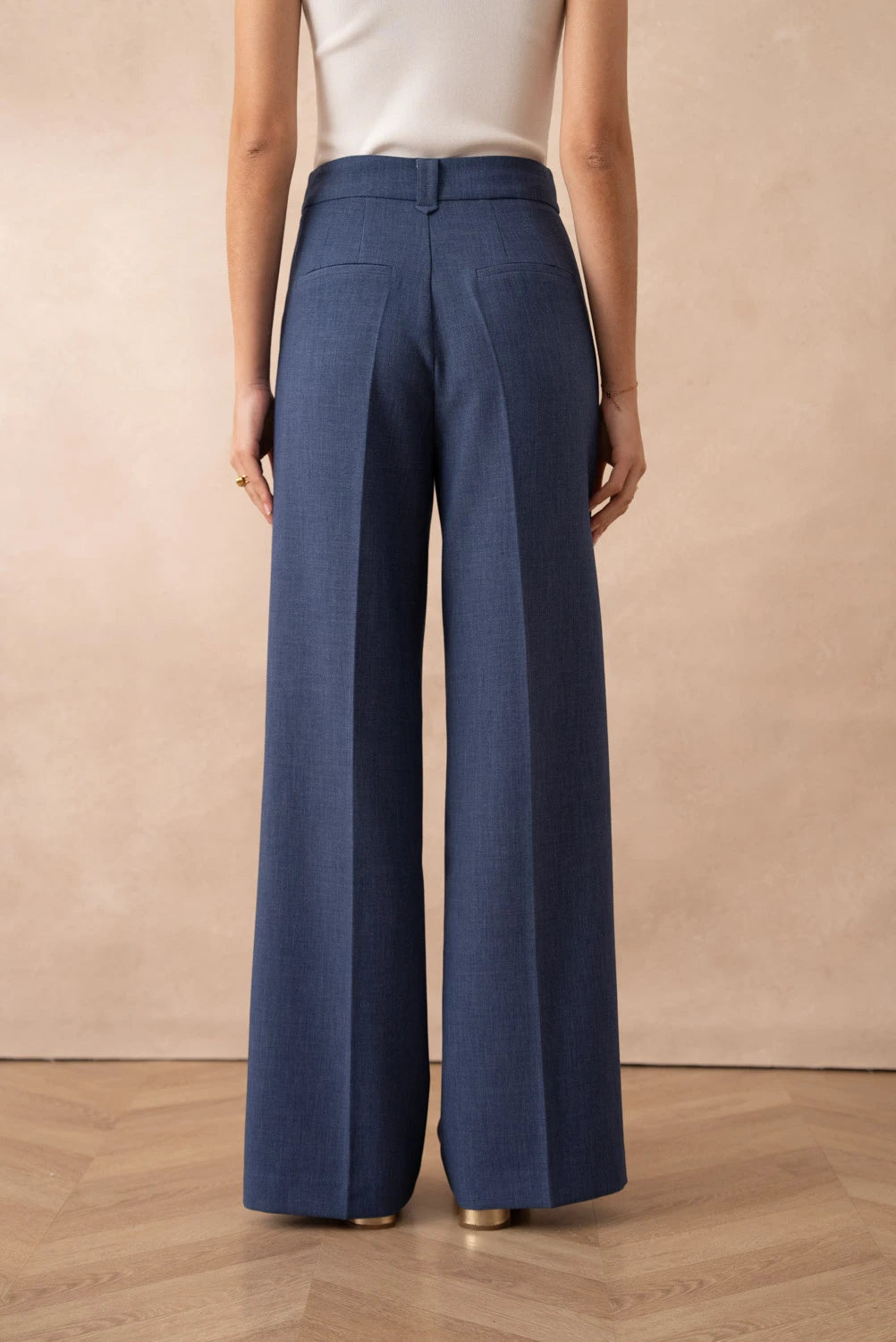 Weite Hose mit hoher Taille und Bundfalten
