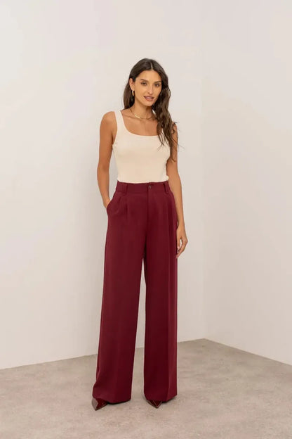 Hoch taillierte Hose