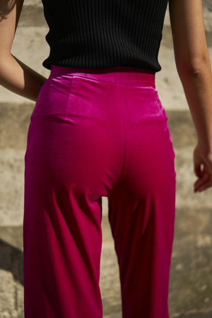 Gerade geschnittene Samthose