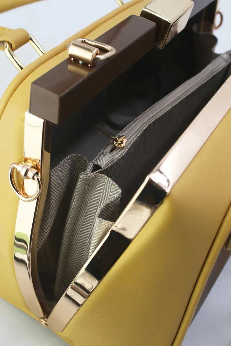 Henkeltasche mit Clip-Verschluss