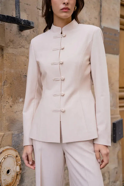 Taillierte Jacke im Asia-Stil mit skulpturaler Silhouette
