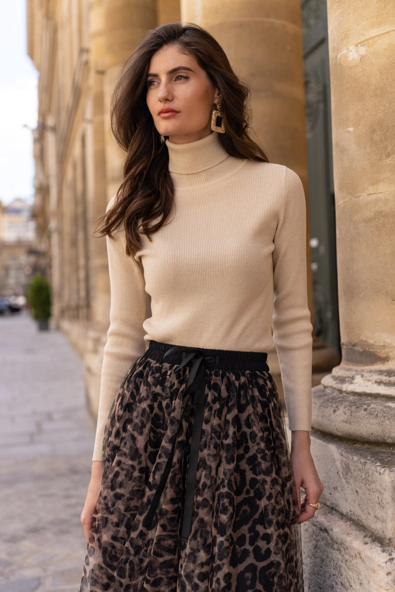 Rollkragenpullover aus Viskose und Lurex