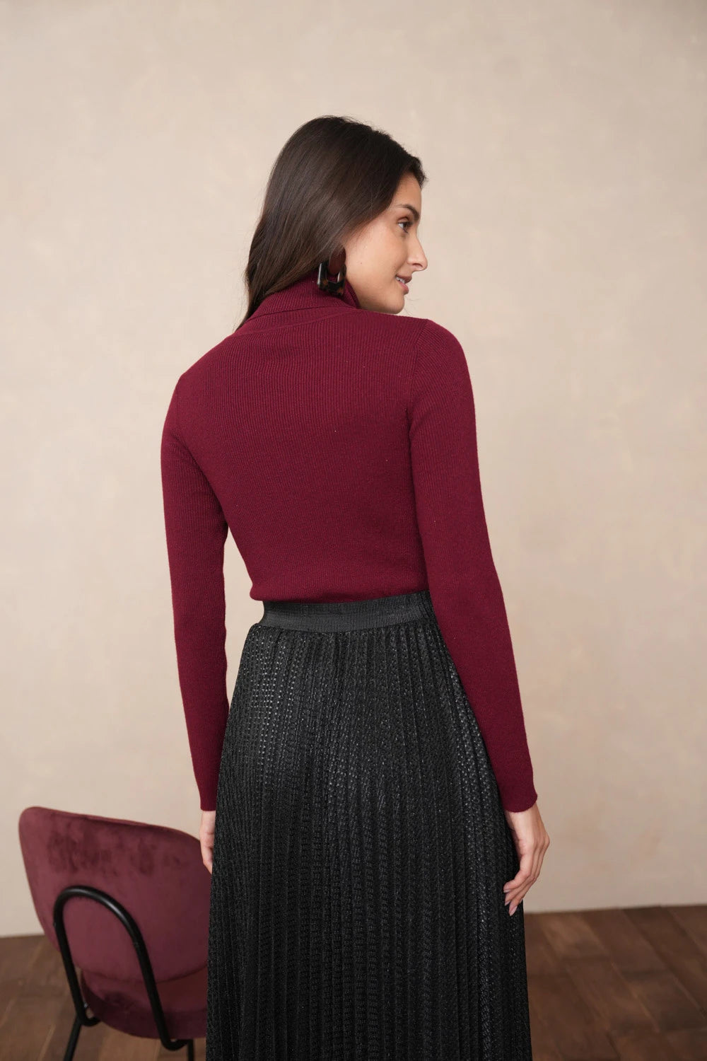Rollkragenpullover aus Viskose und Lurex