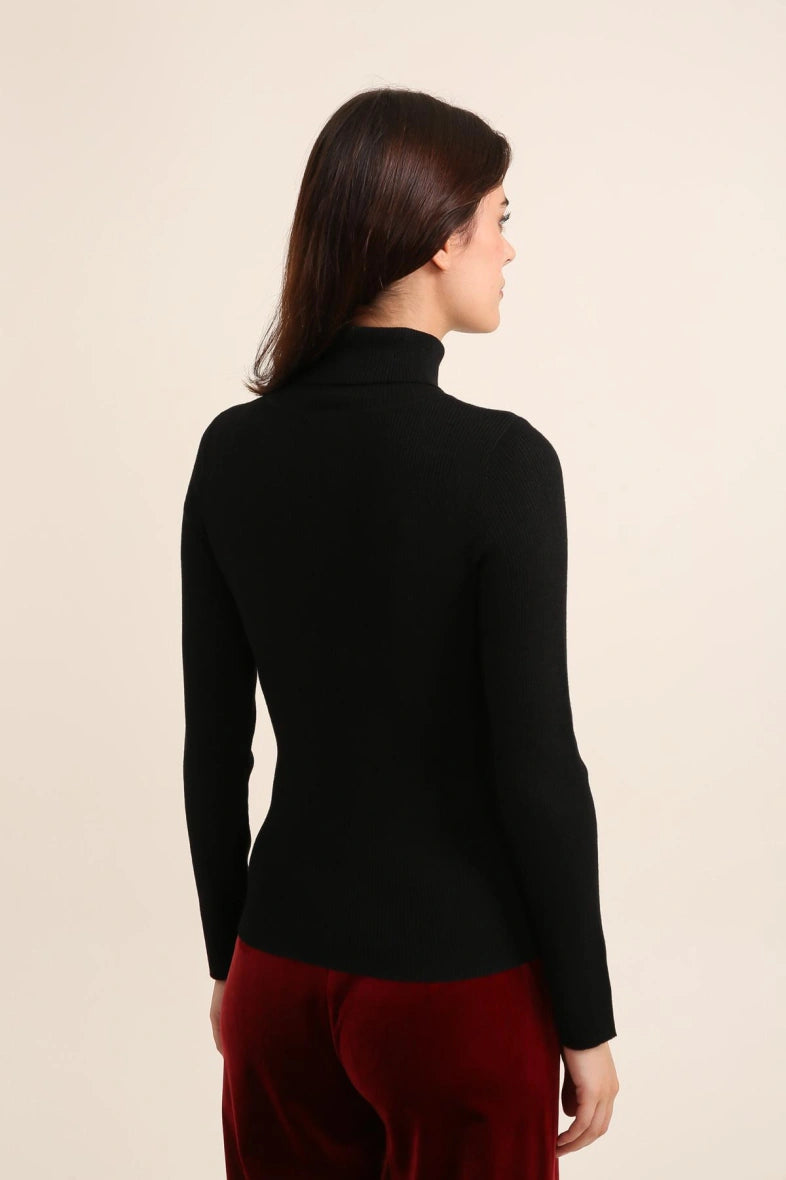 Rollkragenpullover aus Viskose und Lurex