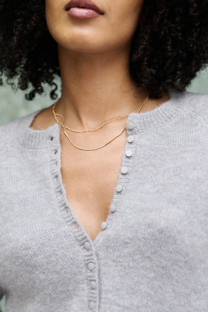 Alpaka- und Wollpullover mit Knopfleiste