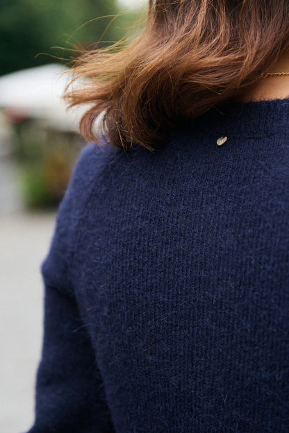 Alpaka- und Wollpullover mit Knopfleiste