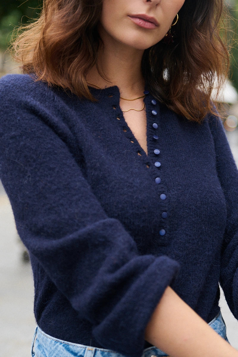 Alpaka- und Wollpullover mit Knopfleiste