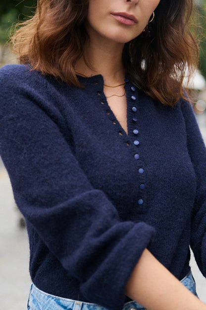 Alpaka- und Wollpullover mit Knopfleiste