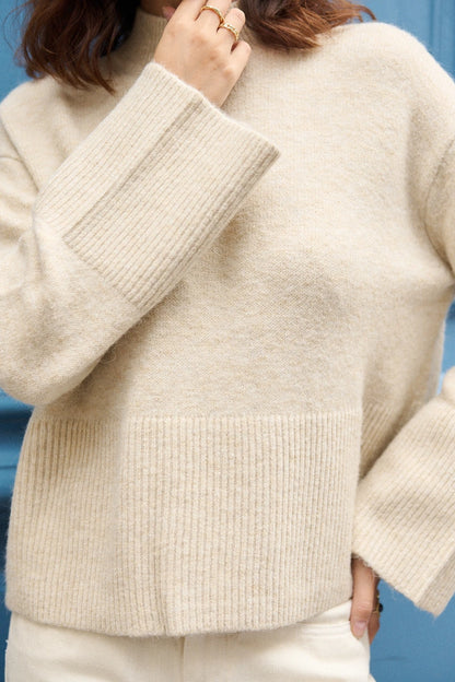 Leicht oversized Alpaka- und Wollpullover