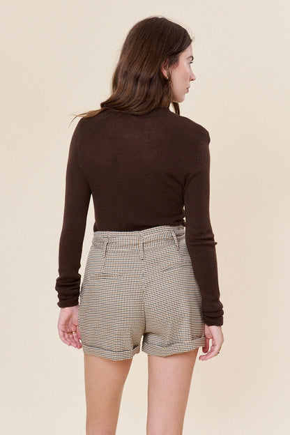 Slim-Fit Pullover aus Kaschmir-Mix mit hohem Kragen