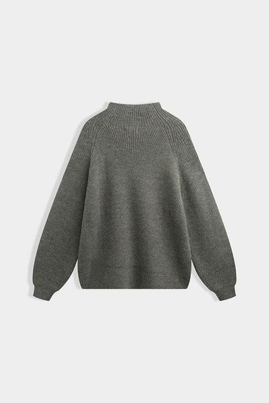 Rippstrickpullover mit voluminösen Ärmeln