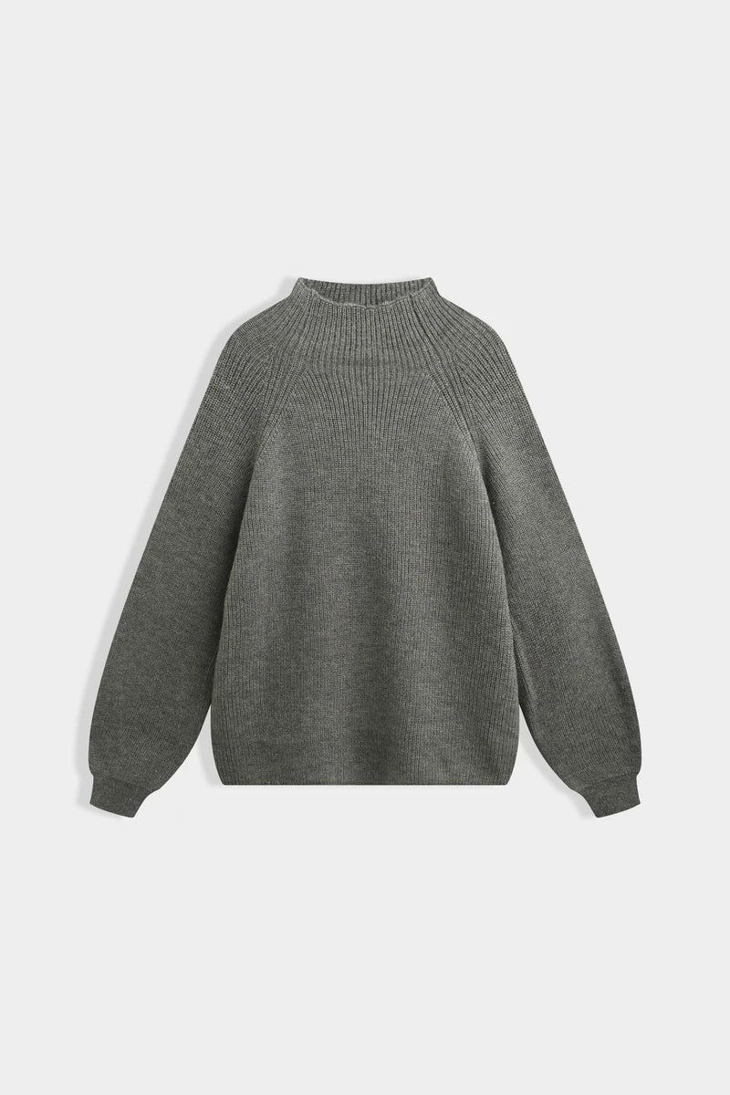 Rippstrickpullover mit voluminösen Ärmeln