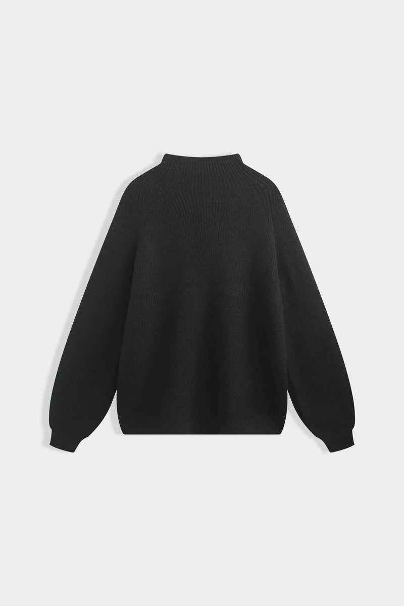 Rippstrickpullover mit voluminösen Ärmeln