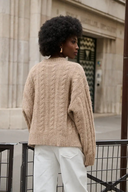 Oversize Rollkragenpullover mit Zopfmuster