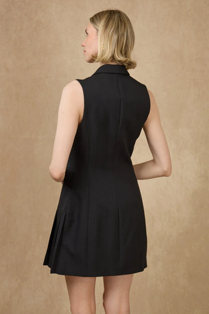 Ärmelloses Blazerkleid mit Plissee-Detail