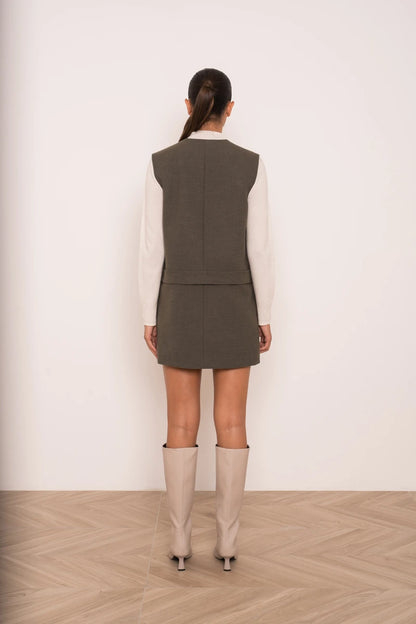 Gürtel-Trägerkleid