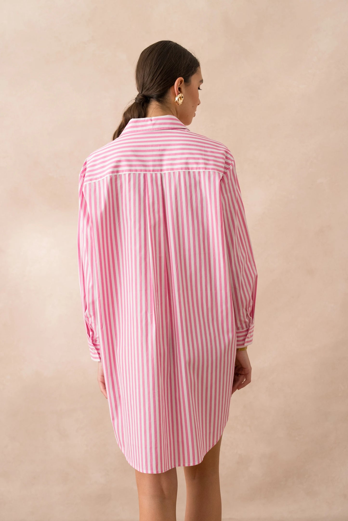 Gestreiftes Kleid aus Baumwolle