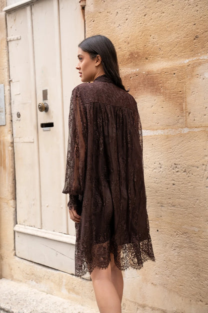 Spitzenkleid mit Schleife