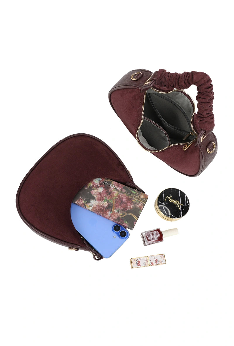 Schultertasche in Wildleder-Optik