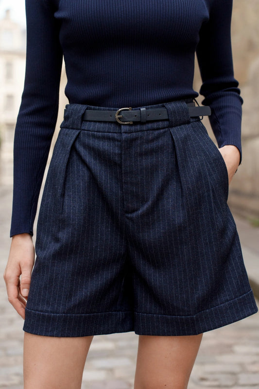 Gestreifte Shorts mit Gürtel
