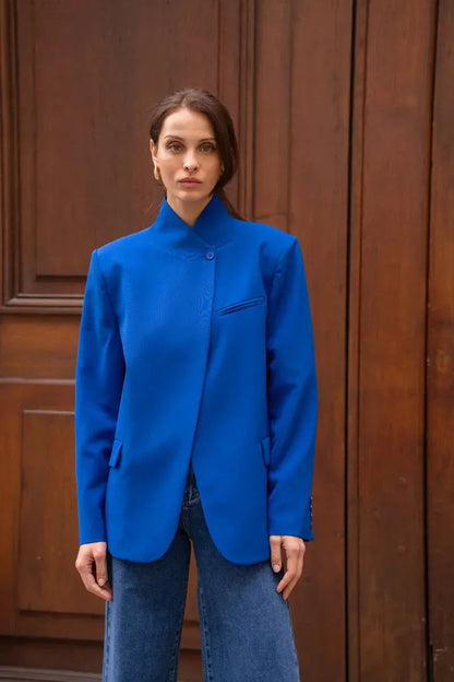 Strukturierter Blazer mit asymmetrischem Verschluss