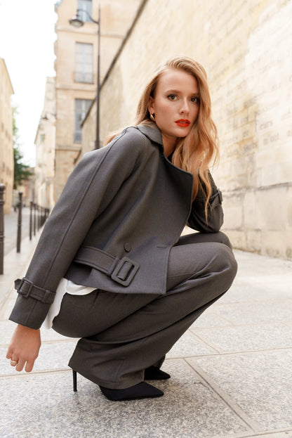 Kurzer zweireihiger Trenchcoat