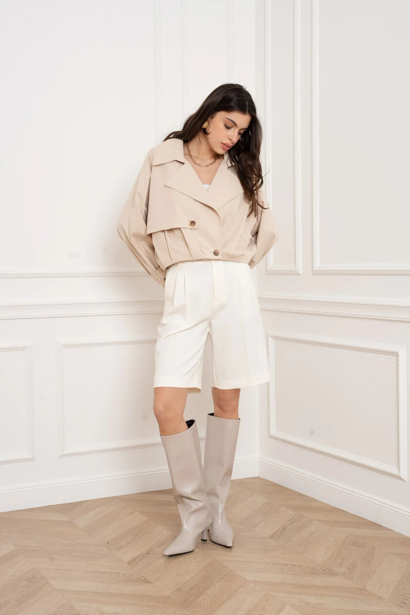 Cropped Trenchcoat mit asymmetrischem Verschluss