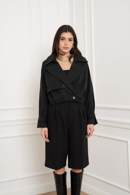 Cropped Trenchcoat mit asymmetrischem Verschluss