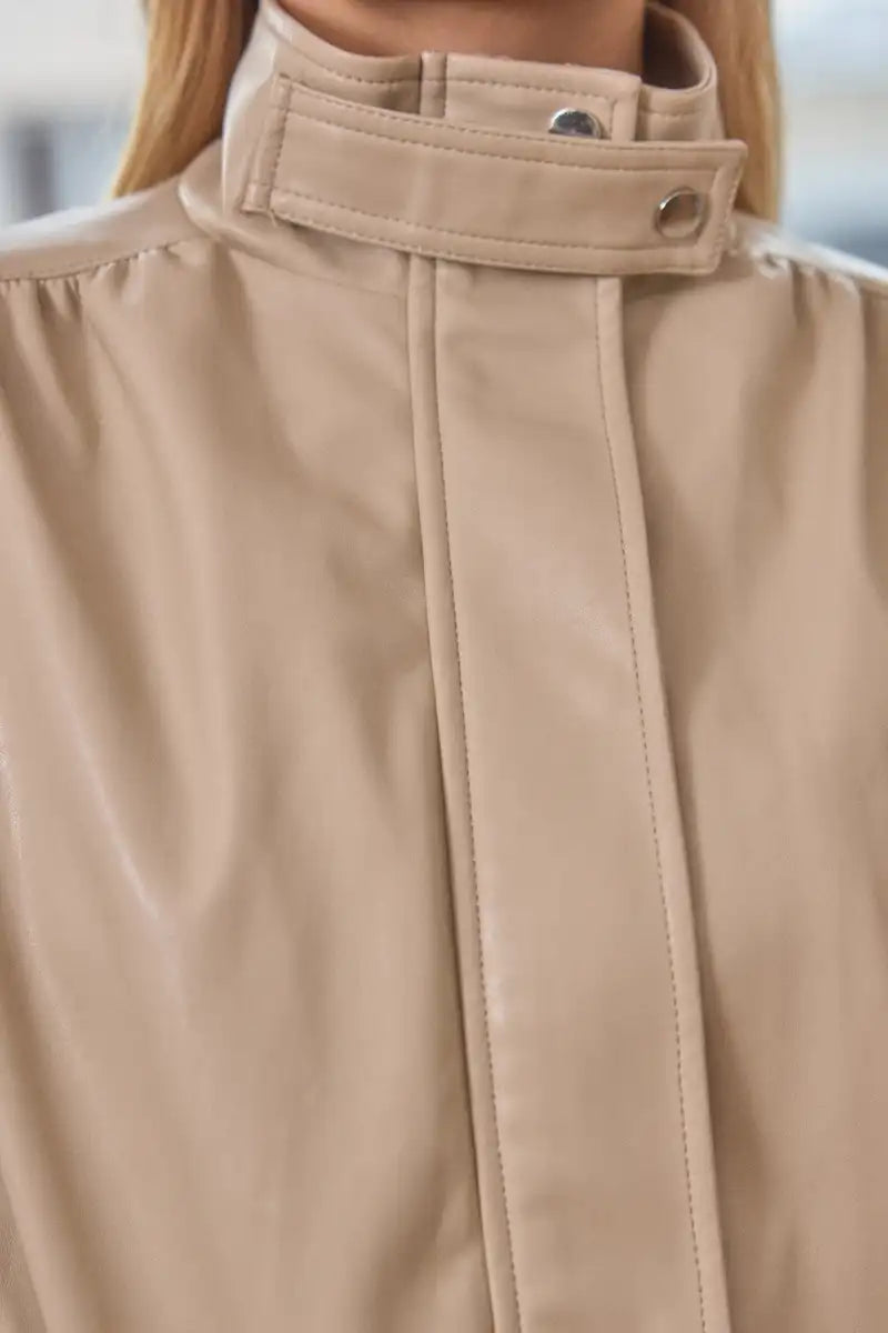 Kunstlederjacke mit Puffärmeln