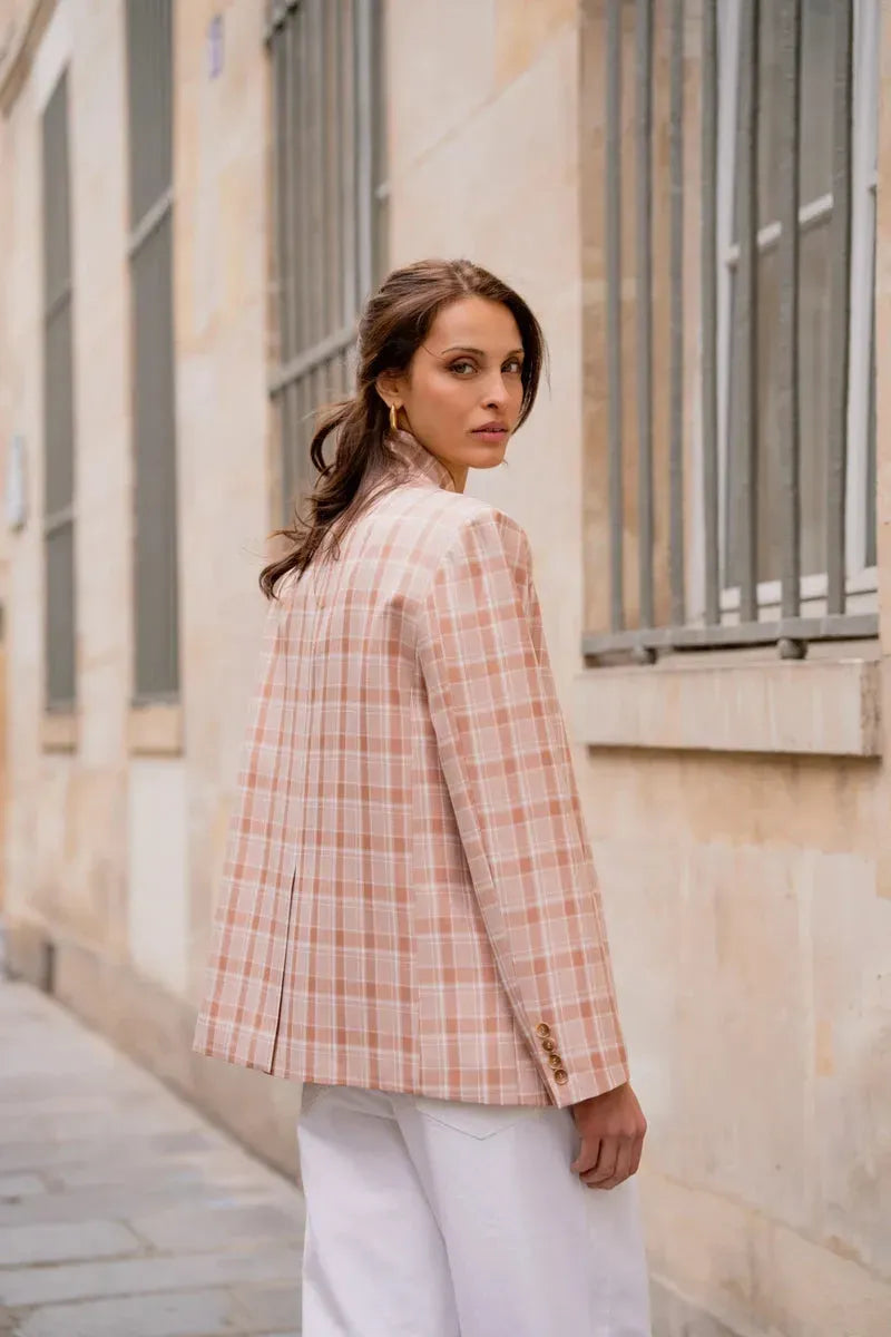 Strukturierter Karo-Blazer mit asymmetrischem Stehkragen