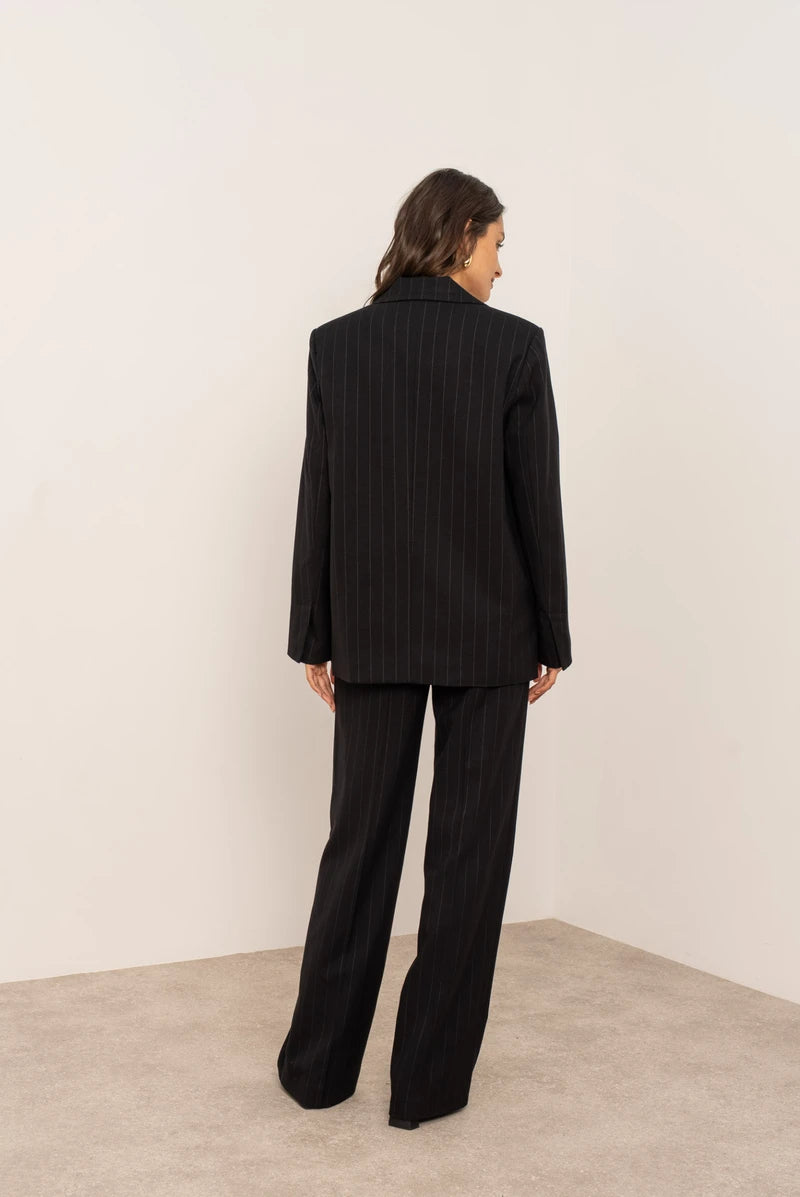 Oversize-Blazer mit feinen Streifen