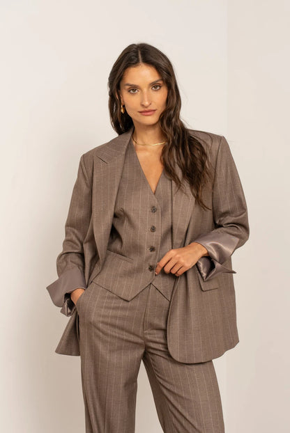 Oversize-Blazer mit feinen Streifen