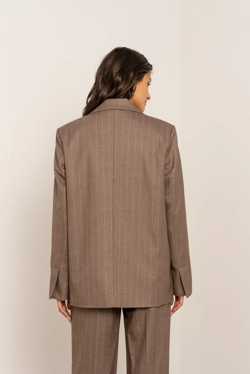 Oversize-Blazer mit feinen Streifen