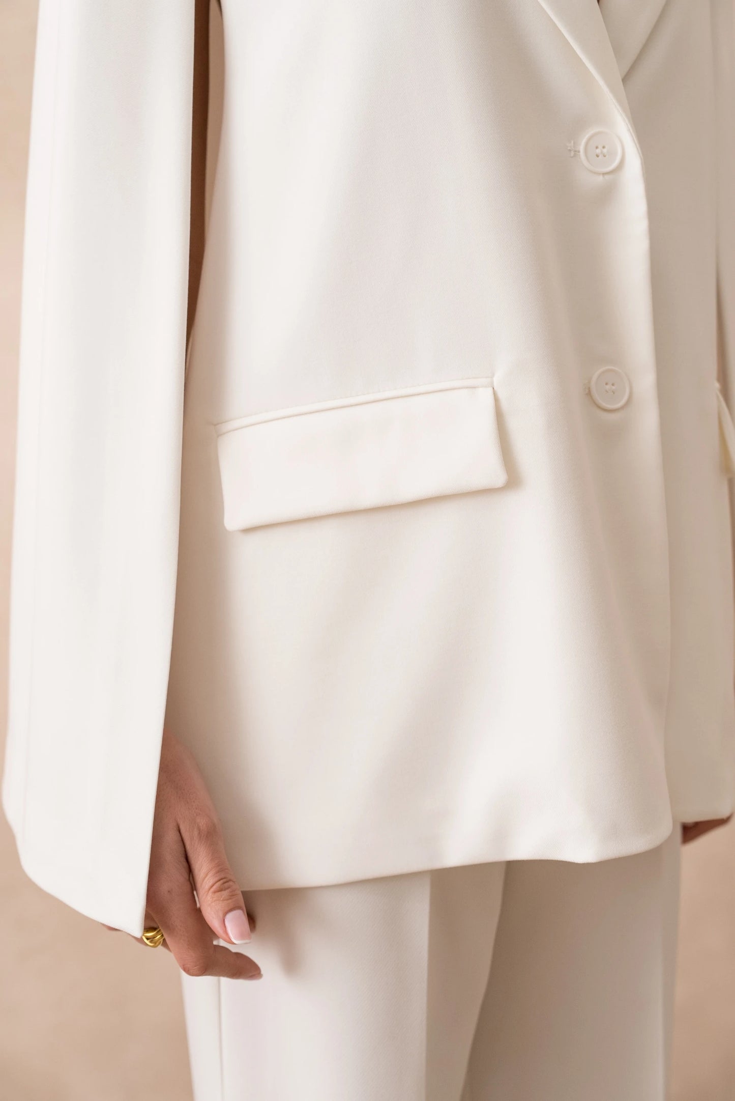Oversize-Cape mit erstklassigen Details