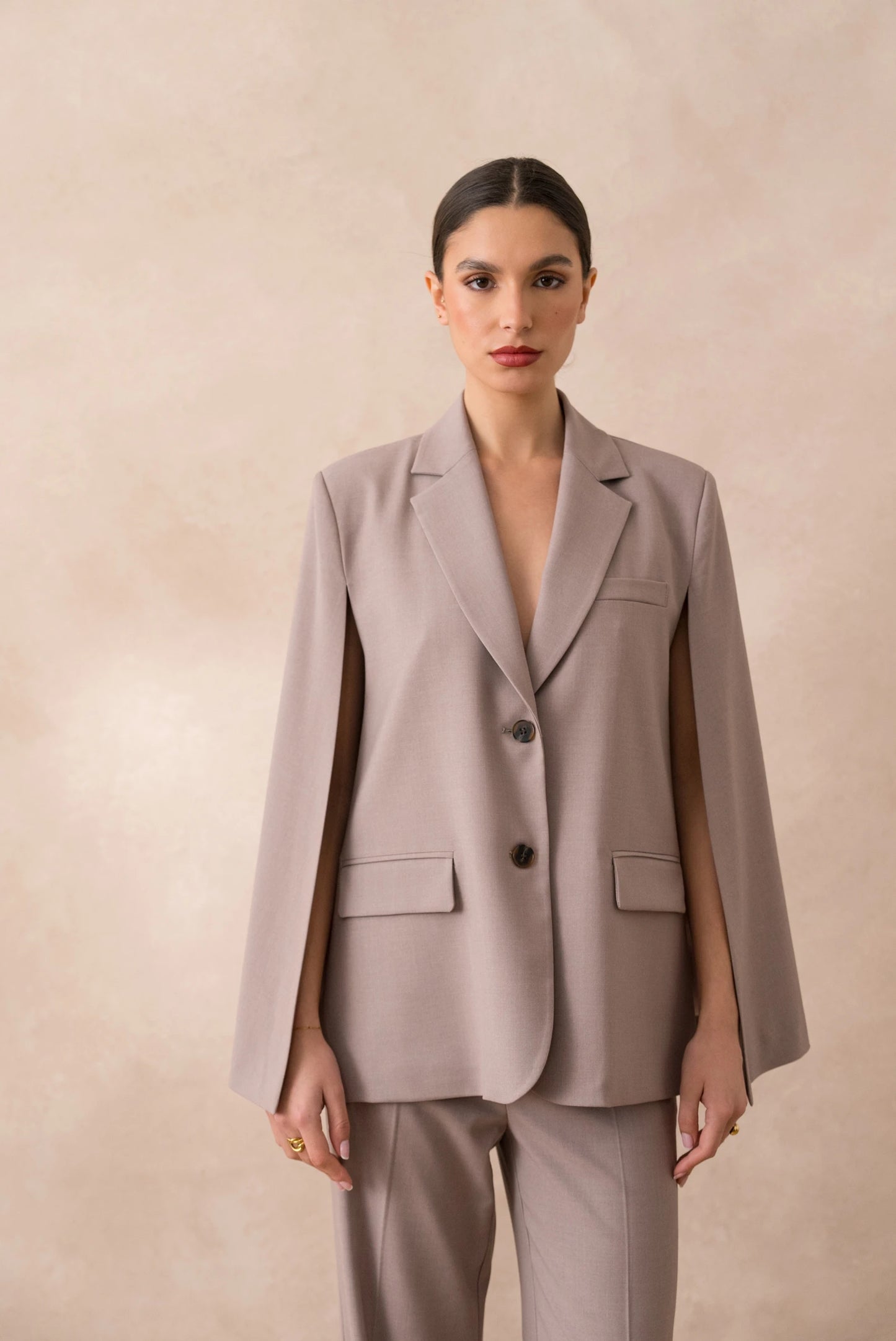 Oversize-Cape mit erstklassigen Details