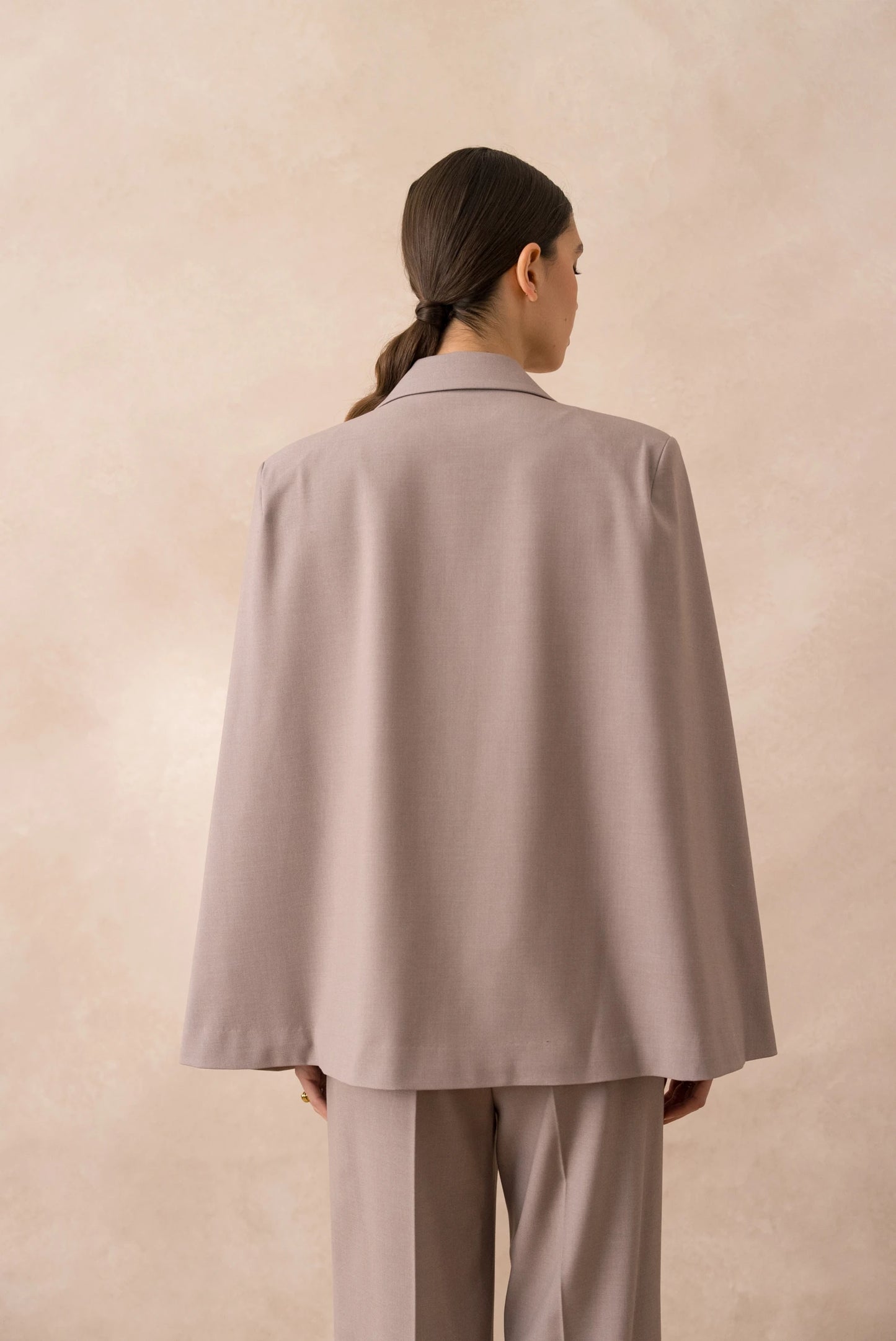 Oversize-Cape mit erstklassigen Details